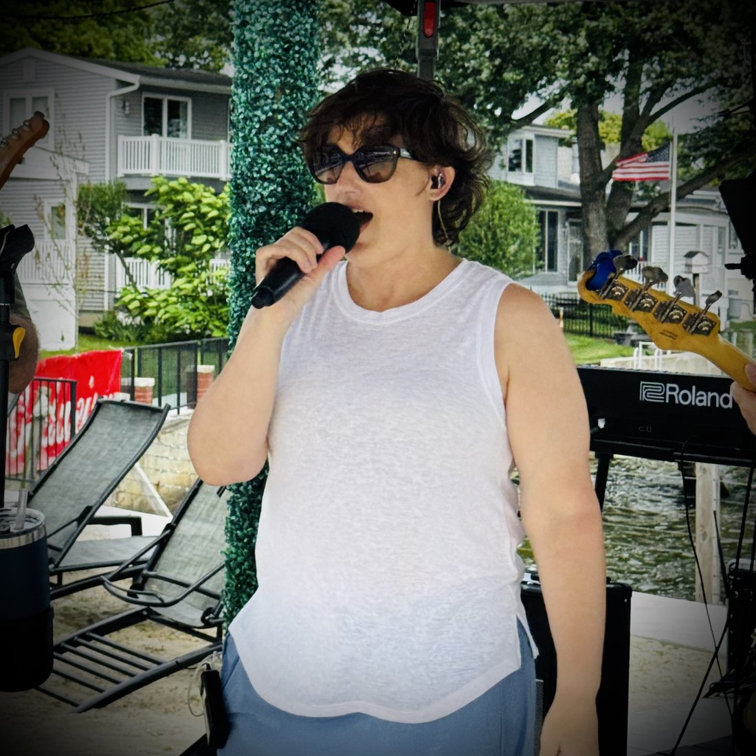 Jamie singing with Music Alley